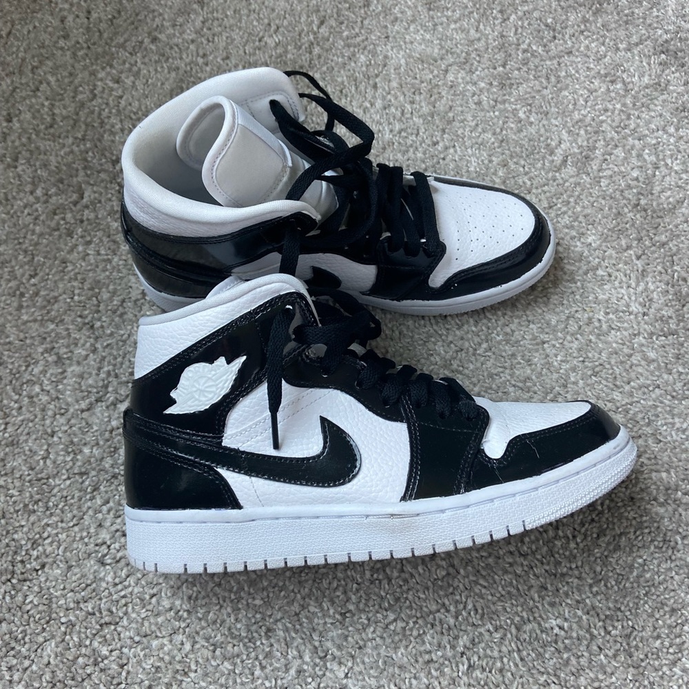 Jordan 1 Mid